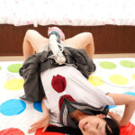 ＜素人＞ 街行く女子○校生が制服姿で‘固定電マ’ツイスターゲーム！羞恥ポーズで敏感おま○こを刺激され痙攣イキ！！人生初の中出しメス堕ちSEX！！2 『FANZA』