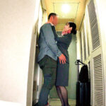 ＜素人＞ すんごいカラダの絶倫CA≪27才≫を30日間以上禁欲させた結果…フライト帰りはSEXモンスター チ○ポ貪りゴム無し4本番エロス剥き出し温泉旅行 『FANZA』