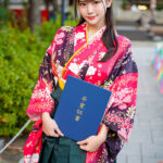 ＜素人＞ 大和なでしこイキ狂い！卒業式帰り袴姿のまま乾杯SEX。連続中出しに爆乳振り乱してハメ倒される 『FANZA』