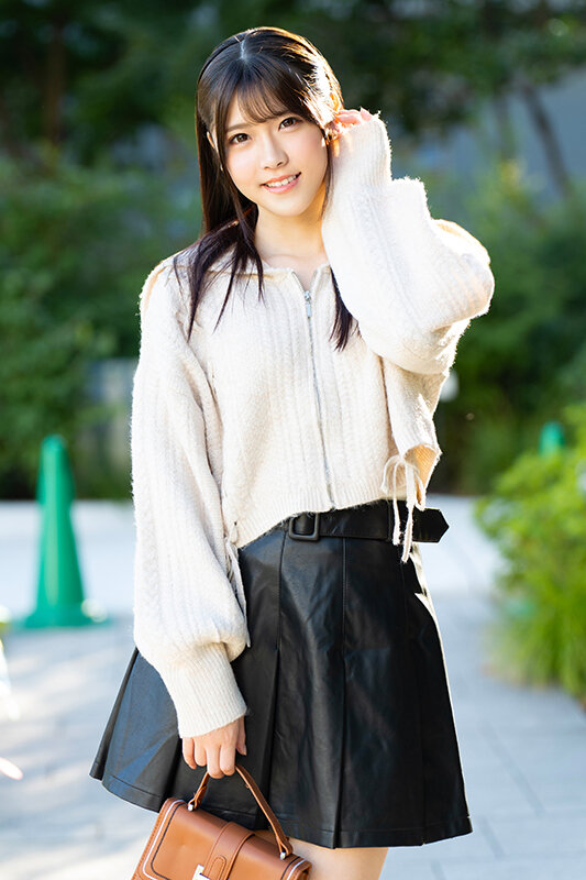 ＜素人＞ 【童顔めちゃきゃわ】学生結婚新卒新婚人妻ちゃん23歳 会社の...