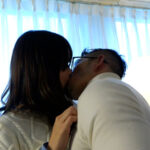 ＜素人＞ 街行く素敵な奥様をガチナンパ！優しそうで押しに弱そうな奥様をホテルに誘って不倫快楽SEX！ 『FANZA』