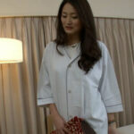 ＜素人＞ 下着メーカーのモニターモデルを依頼された人妻。ホテルに誘い込みなし崩し的にボディタッチのセクハラ行為に欲情する高身長欲求不満奥様の痙攣絶頂SEX！ 『FANZA』