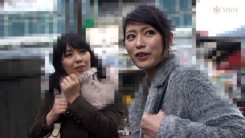 ＜素人＞ ふたり旅の清楚系奥様をナンパして温泉宿に誘い込んで混浴SEX...