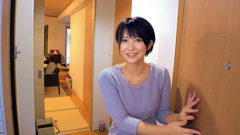 ＜素人＞ 泌尿器科で働く美人ナースさん！「あなたの自宅で早漏に悩む童貞...