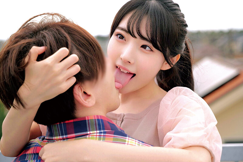 ＜素人＞ 素人女子大生の皆さんww青空の下で脳がトロける超濃密ベロキス...