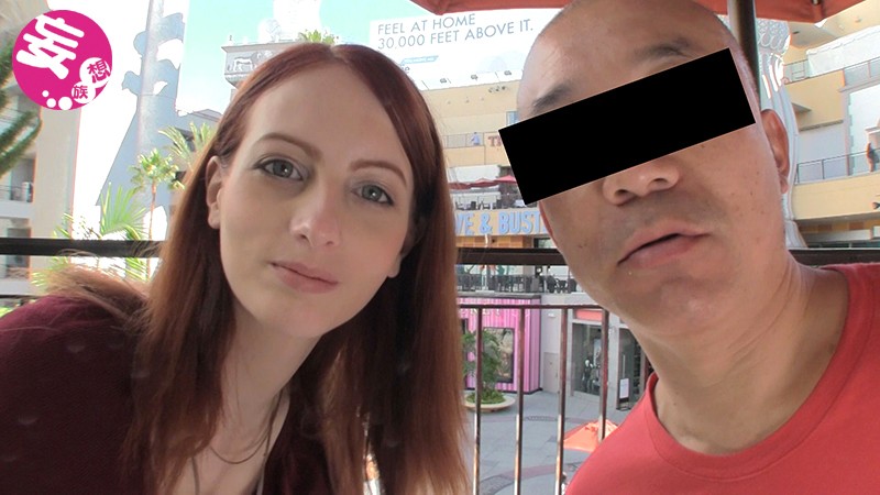 ＜素人＞ ロスでナンパした超美乳な人妻が恥ずかしがり屋の常識人なのにフ...