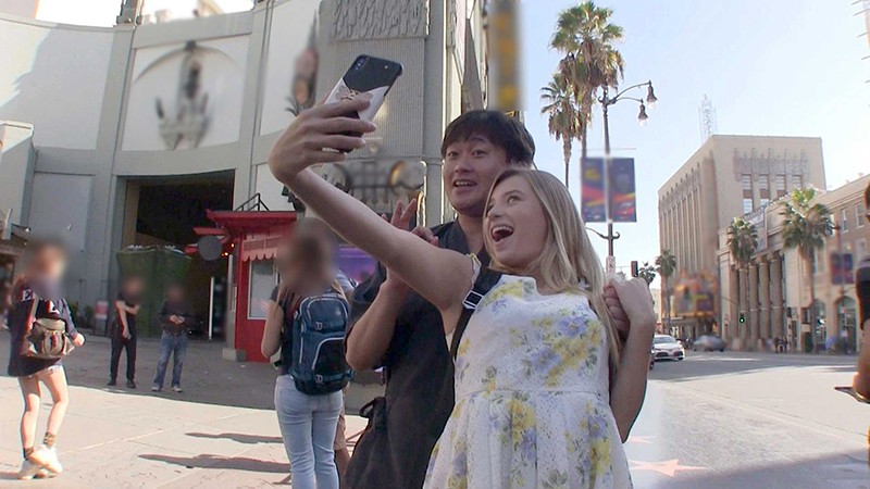 ＜素人＞ ロスでナンパした11人の素人娘たちがかわいくてエロすぎたので...