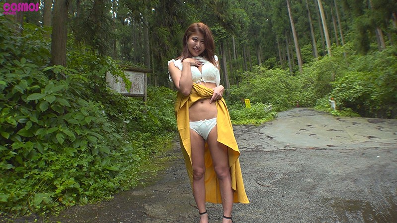 ＜素人＞ 頼まれたら精飲も性交も断れない巨乳妻が30歳すぎて初めての露...