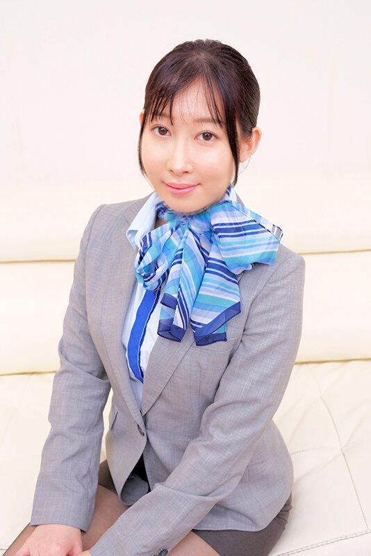 ＜素人＞ 航空会社勤務の現職キャビンアテンダントさん女性経験無しのシャ...