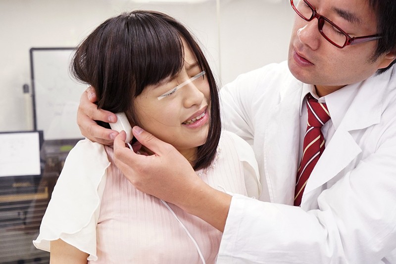 ＜素人＞ 素人娘オーガズム研究所 全身性感帯で悩む女子大生で検証！わず...