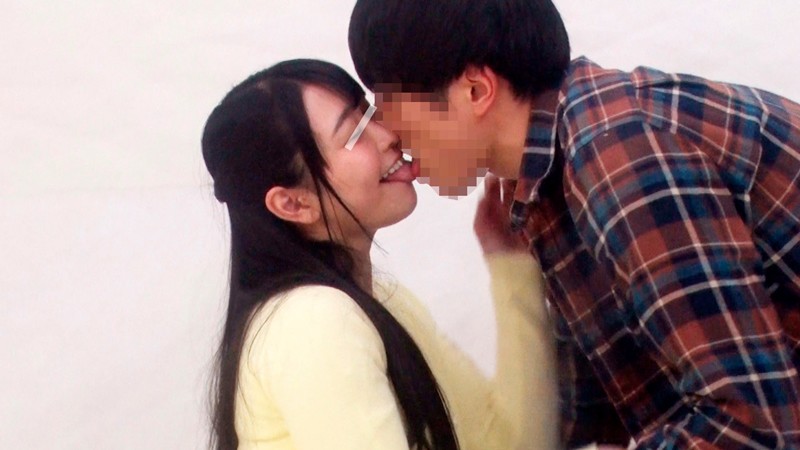 ＜素人＞ 一般男女モニタリングAV 徹底比較！「愛情VS巨根」仲良しカ...