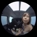 ＜素人＞ 【VR】VR発情女子○生 クソ狭い車内でイヤラシイ身体を貪り合い肉食系カーセックスしまくりました 素人女子○生01ひなた 『FANZA』