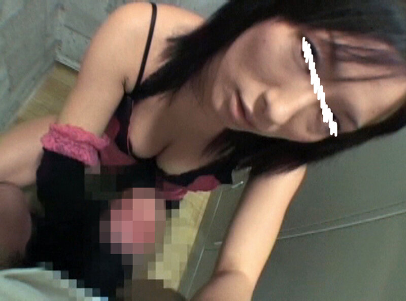 ＜素人＞ イタズラビッチ娘による屈辱的ち○ぽイジリ 『FANZA』