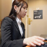 ＜素人＞ ビジネスホテル無防備オナニー 美人巨乳・巨尻OL ＃3 長澤りつ 『FANZA』