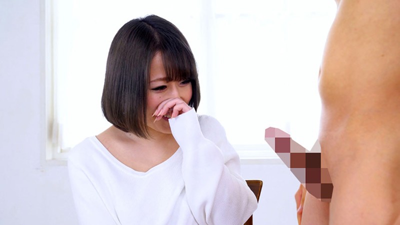 ＜素人＞ 僕のセンズリ見て下さい！勃起ち○ぽを見つめるエロい視線とスケ...