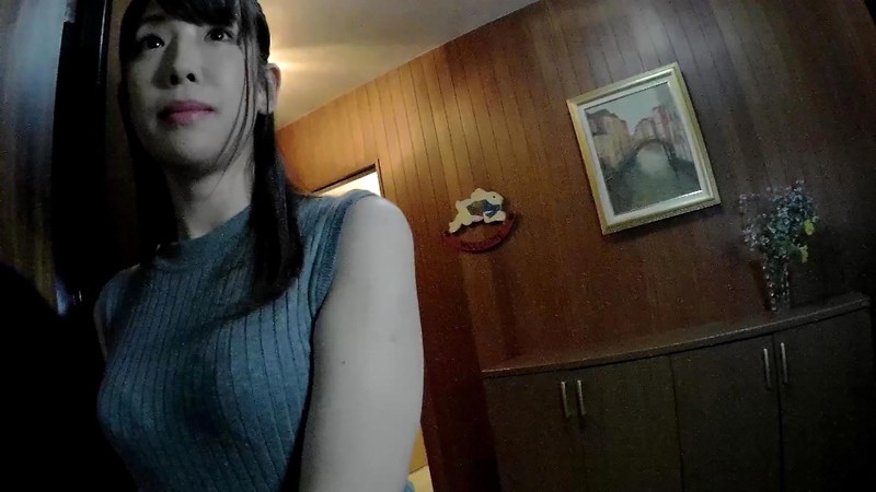 ＜素人＞ ご近所の人妻を自宅に連れ込んで鬼イカセ盗撮 旦那が留守の間に...