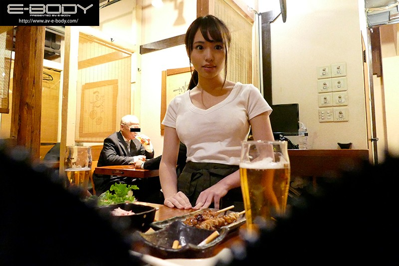 ＜素人＞ 西●袋の居酒屋で働くスーパー美巨乳Gカップ看板娘（19歳）が...
