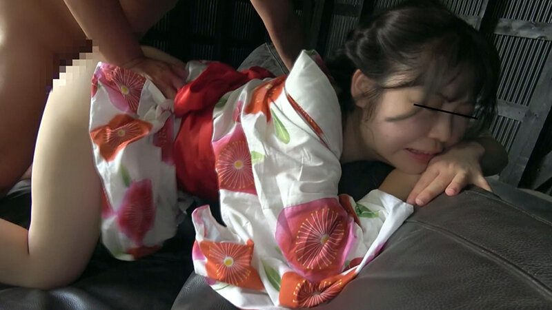 ＜素人＞ 【閲覧注意】花火大会浴衣女子連れ込み膣奥中出し流出映像 『F...