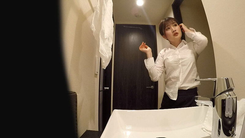 ＜素人＞ 発情したら何処でも構わず触り出す女たち 隠し撮りオナニー 『...