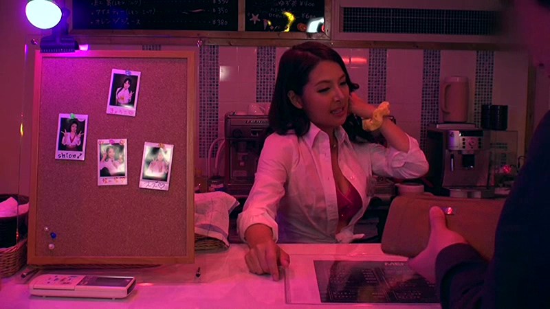 ＜素人＞ 都内某所に現代風のヤレるノーパン喫茶があるとの情報が！！この...