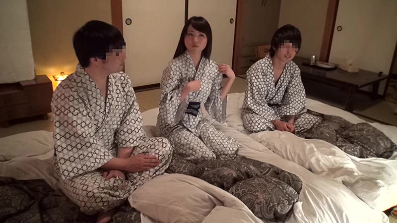 ＜素人＞ 一般男女モニタリングAV 温泉旅館で見つけた大学生限定 素人...