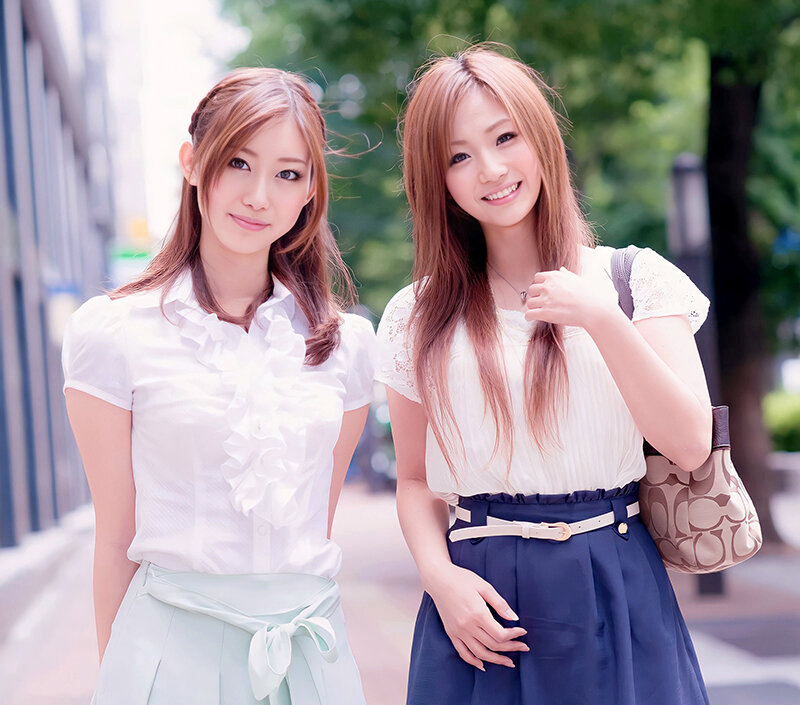 ＜素人＞ 友達の前でガチエッチ！！ 親友の目の前で悶絶＆絶頂イキまくり...