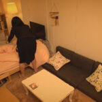 ＜素人＞ ニンゲン観察 押しに弱そうな同期女子は、規格外の爆乳をぶるんぶるん揺らし男の上で腰を振りまくるド淫乱！ 『FANZA』