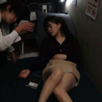 ＜素人＞ 【投稿】ネカフェで地味目JDを静かに性交 『FANZA』