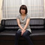 ＜素人＞ ハンバーガー屋でバイトに励むブサカワのカメラ女子学生 松浦さん 『FANZA』