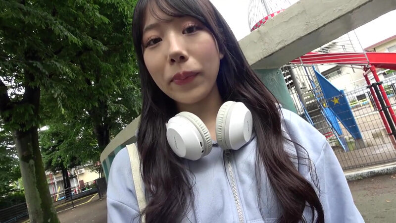 ＜素人＞ 【4K】ヤリマンえりかの本気食い！！ 我慢できずに素人逆ナン...