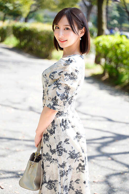 ＜素人＞ 【レスで欲求不満】むっつり淫乱性欲ガチ強奥様28歳。担当美容...