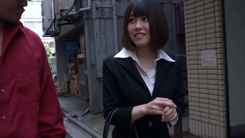 ＜素人＞ 街角OLナンパ！「チ○ポ洗い」の簡単アルバイトで発情しちゃっ...