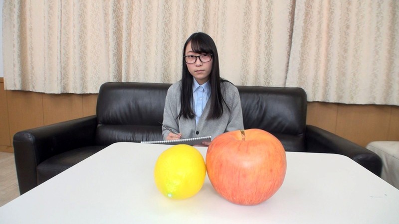 ＜素人＞ 地味メガネむっつり現役美大生AV志願！恥ずかしい姿にされて言...