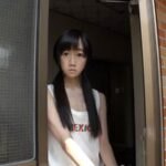 ＜素人＞ 北関東のド田舎でお爺ちゃんと暮らす陥没乳首の超貧乳少女さくらチャンの自宅にて。※生活保護受けてます。 『FANZA』