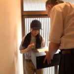 ＜素人＞ 超ガリ貧乳の逸材発掘 僕の暮らす社員寮に配達に来る配達員をみんなで姦しちゃいました。花ちゃん（18） 『FANZA』