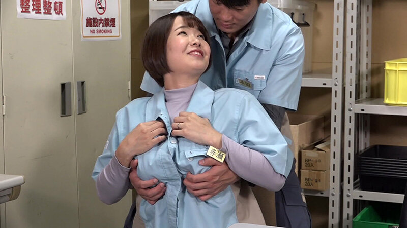 ＜素人＞ 【連続スケベ小説】コンビニで働く巨乳母娘2～本命の次女より先...