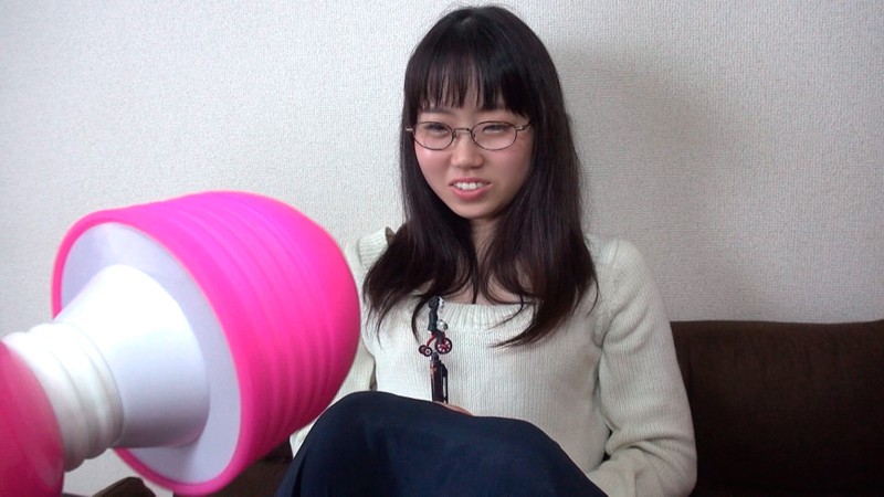 ＜素人＞ ホラー映画大好きなむっつり女子大生 下ネタに照れまくる純情女...