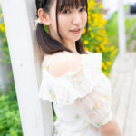 ＜素人＞ 経験人数3人なのに自信満々でなんでも信じ込んじゃう超ポジティブ素人‘朝日ゆうな’AV女優に憧れて名古屋から上京デビュー 自慢のノーハンドフェラもなかなかだけどむっちむちデカ尻バックが締め付け最高で男優さんこぞって大量顔射したってよ。 朝日ゆうな 『FANZA』