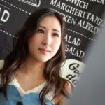 ＜素人＞ 京都にある某一流企業の美人受付嬢えみさん（22歳）Mで有名な大物俳優を月一で骨抜きにしていた 真性痴女AVデビューするまでの48日間密着映像。 ナンパJAPAN EXPRESS Vol.106 『FANZA』