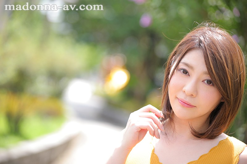 ＜素人＞ 巨乳素人専門ライブチャットで人気急上昇中！！ 絆創膏乳首のG...