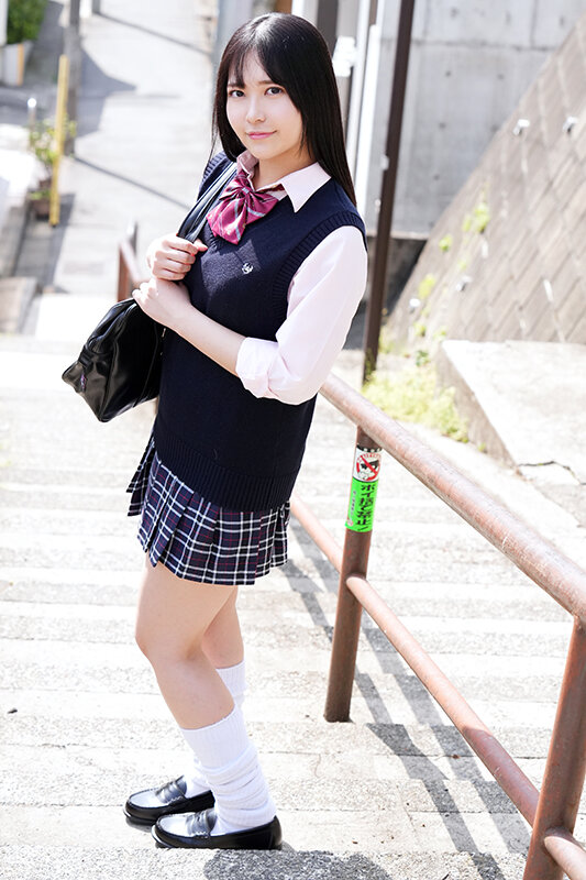 ＜素人＞ 素人女子校生限定！狭いお風呂で密着混浴体験してもらえませんか...