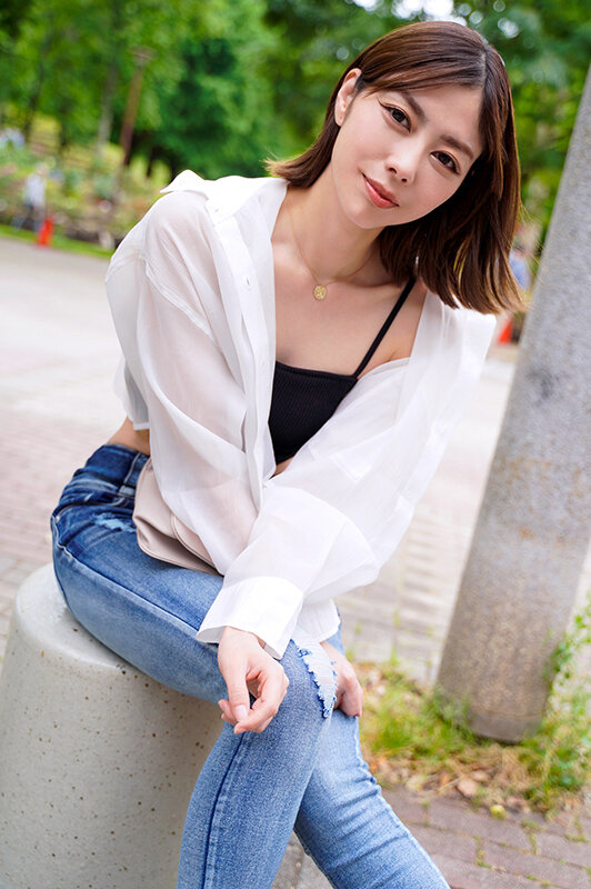 ＜素人＞ 【クール系美容師】淫乱アラフォー美魔女奥様42歳。同僚と職場...