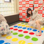 ＜素人＞ ドキッ！？女性同士の汗だく汁だくツイスターゲーム！勝ったら金一封！負けたら友達の前で即生ハメSEXがスタート！むらむら興奮したお友達も飛び入り参戦！羞恥3Pの開始！！ 『FANZA』