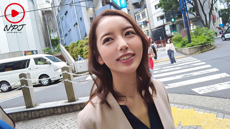 ＜素人＞ 仕事の営業回り中に同僚女子社員とサボリラブホでハメ飲み【個撮...