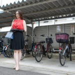 ＜素人＞ 「立ちんぼ妻」 B級熟女 らな42歳 『FANZA』