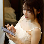 ＜素人＞ 総フォロワー約100万人の七瀬アリスのSNSアカウントに送られてくる ワンチャン狙いDM（ダイレクトメッセージ）に返信・アポ取り！騎乗位中心の痴女テクでAV女優の凄さを素人に思い知らせてやった！ 『FANZA』