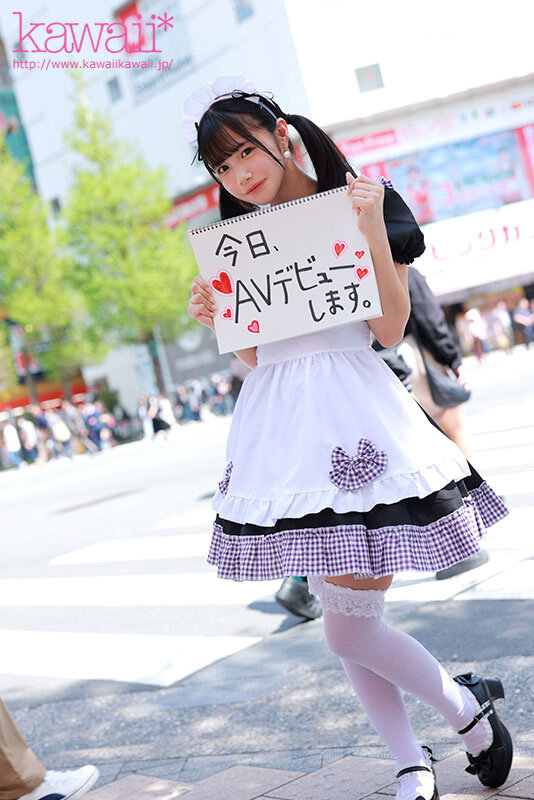 ＜素人＞ 隣のクラスにいそうな可愛い子がAV女優になった日… カメラの...