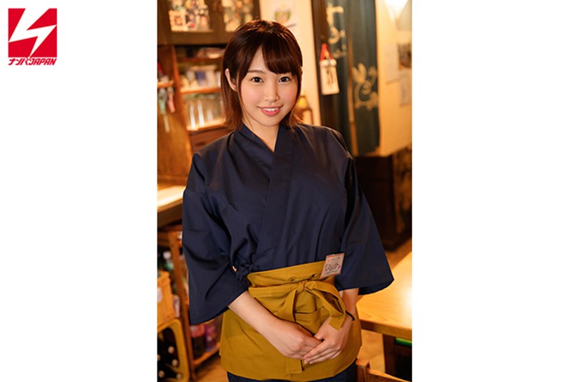 ＜素人＞ 人気居酒屋で働く看板娘を脱がしてみたらロケット美巨乳Gカップ...