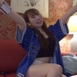 ＜素人＞ 【＃イ●スタ野球女子】と繋がりたい 日本一おめでとう！HAMAガール・じゅんちゃんにチケットとグッズをおごって試合観戦して下剋上SEX！！ 『FANZA』