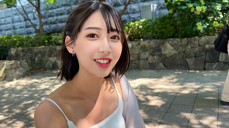 ＜素人＞ 【透き通る透明感】水泳コーチ幸薄い系若妻27歳 超絶マッスル...